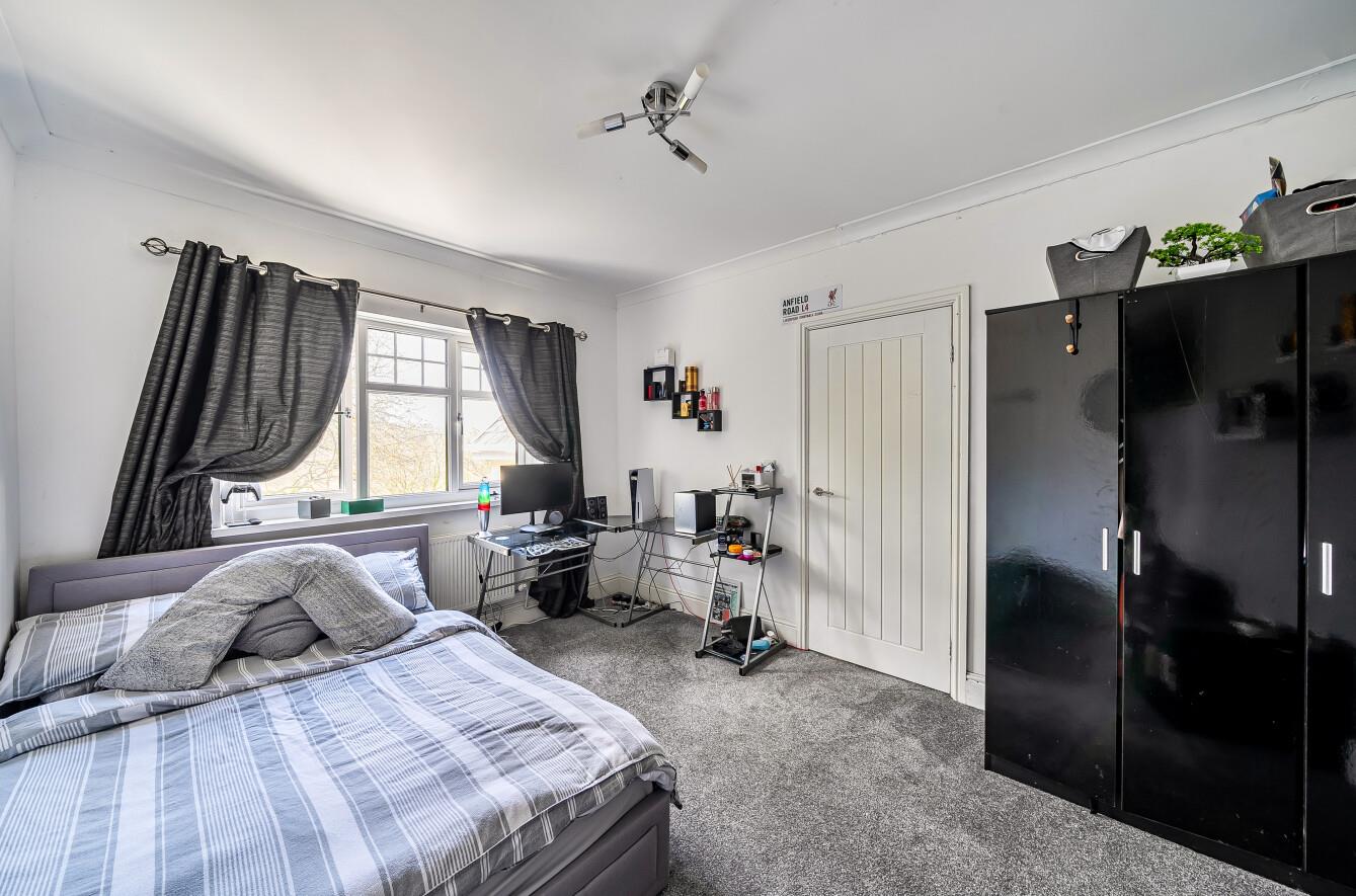 Brynaeron, Dunvant, Swansea, SA2 7UX